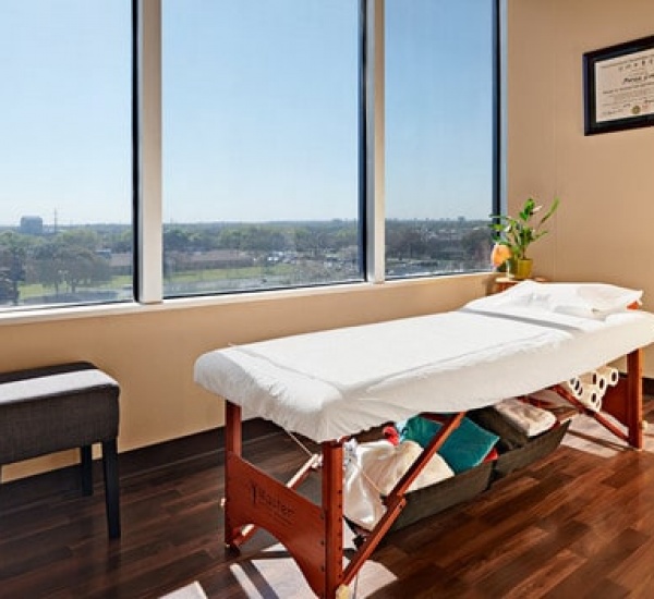 550_treatment-room-1_1024px-low-res 550_treatment-room-1_1024px-low-res